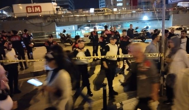 Şişli Mecidiyeköy metrobüs durağında şüpheli paket alarmı