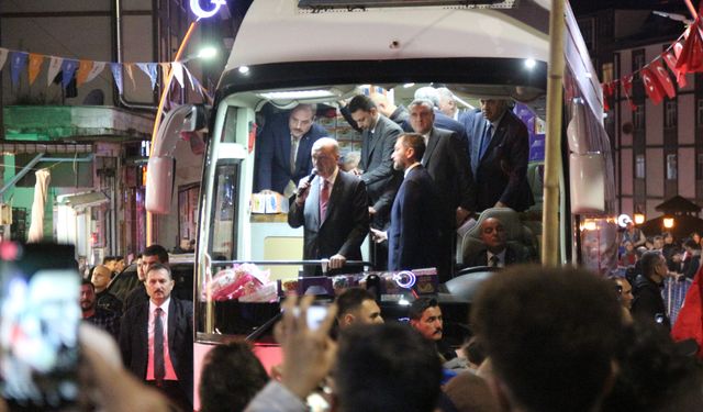 Cumhurbaşkanı Erdoğan: "“Herhalde yerel seçimlerde aynı düşüşü yaşamayız, Rize'den çok güçlü ses çıkaralım"