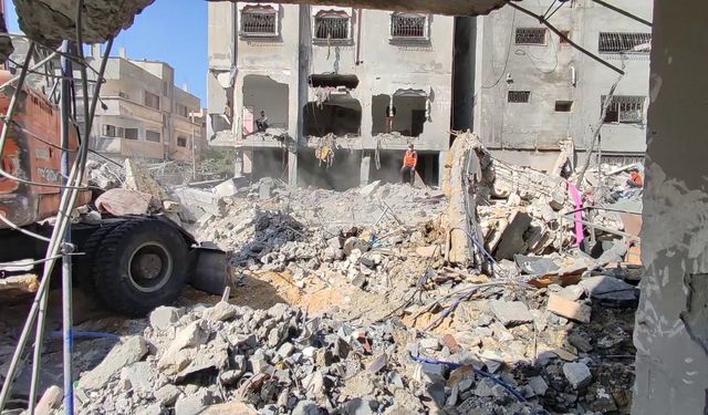 İsrail Gazze Şeridi’nde sivil yerleşim yerlerini vurdu: 19 can kaybı!