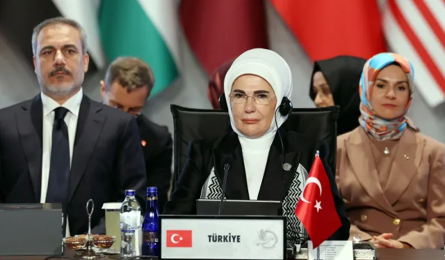 Emine Erdoğan: İki devletli bir çözüm diliyoruz