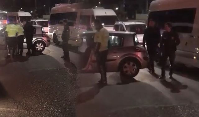 Bursa’da bir sürücü araçta uyuyakalıp trafiği felç etti