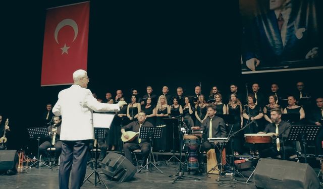 Tophane Rotary Kulübü ile Altınşehir Kültür ve Sanat Derneği'nden Türk Halk Müziği konseri