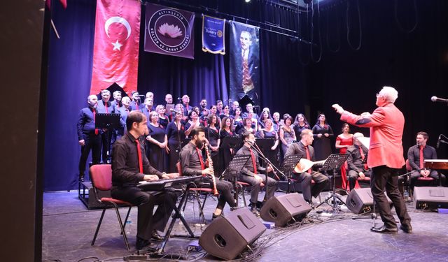 Bursa Tophane Rotary Kulübü ile Altınşehir Kültür ve Sanat Derneği'nden muhteşem konser