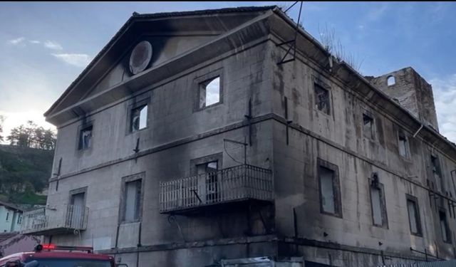 Bursa'da 153 yıllık tarihi mekandaki yangında facia