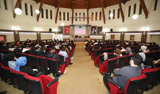 Bursa'da İnegöl Belediyesi’nin sosyal girişimcilik eğitimine yoğun ilgi