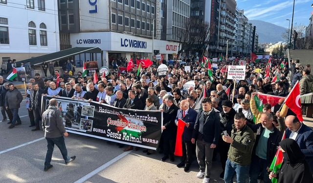 Bursa'da binlerce kişi Filistin'e destek için yürüdü