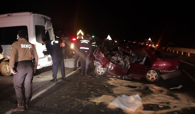 Muğla'da feci kaza! Otomobil hurdaya döndü: 2 ölü