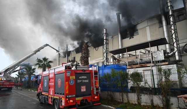 Bursa’da tekstil fabrikasında çıkan yangın kontrol altına alındı