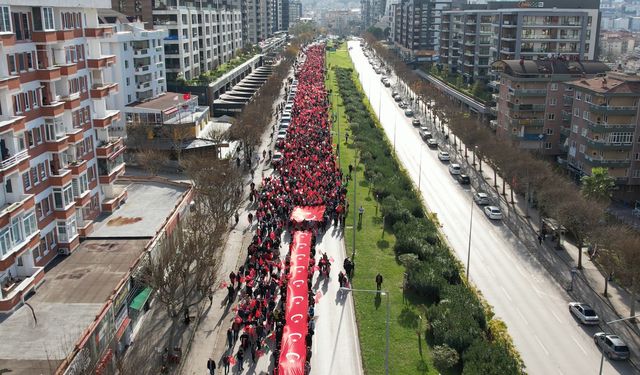 Bursa'da binlerce kişi Filistin ve şehitler için yürüdü