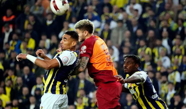 Fenerbahçe - Galatasaray  derbisinden kazanan çıkmadı