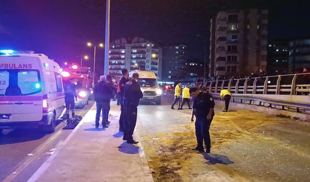 Mersin'de 5 araçlı zincirleme kaza: 2 ölü, 6 yaralı