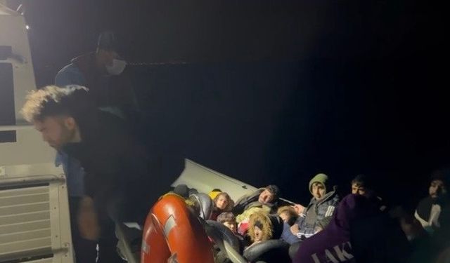 Çanakkale Ayvacık açıklarında 33 kaçak göçmen yakalandı