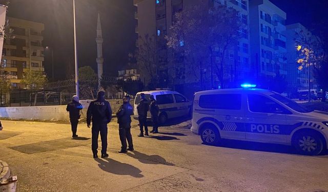 Adana Ceyhan ilçesinde baba ve oğula silahlı saldırı: 1 ölü