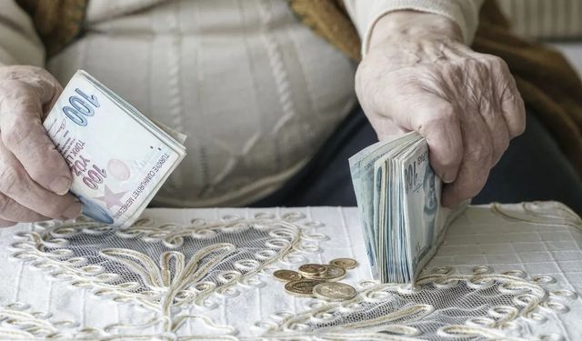 Özgür Erdursun’dan ‘en düşük emekli maaşı’ açıklaması