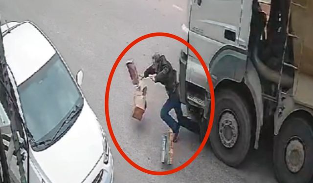 Bursa’da yoldan karşısına geçmeye çalışan yaya kamyonun altında kaldı