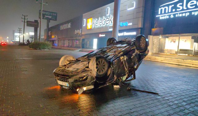 Bursa İnegöl ilçesinde 17 yaşındaki genç babasından izinsiz aldığı otomobili hurdaya çevirdi: 3 yaralı