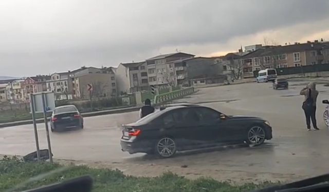 Bursa'da drift atan araç kameraya yansıdı