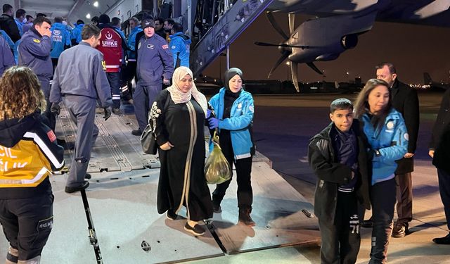 Gazzeli 85 hasta ve yaralı daha Türkiye’ye getirildi