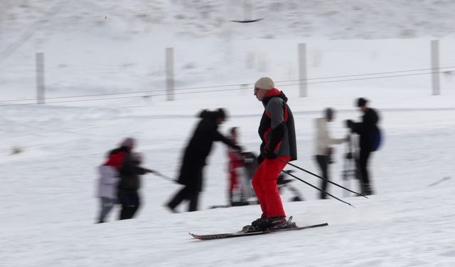 Uludağ'da kayak sezonu resmen başladı