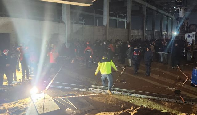 Tekirdağ’da Velimeşe OSB'de fabrika inşaatında göçük! 2 işçi toprak altında kaldı