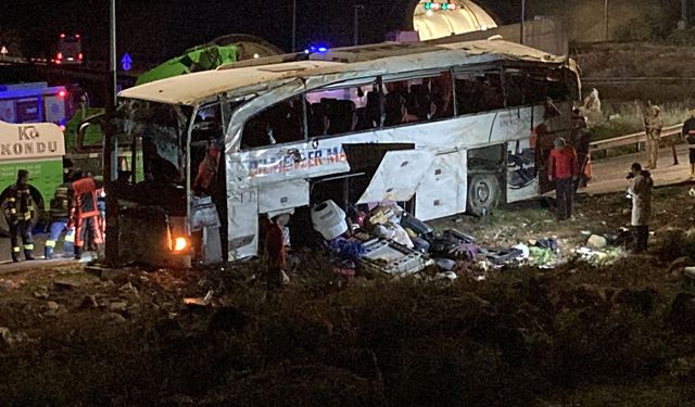 Mersin'de katliam gibi otobüs kazası!