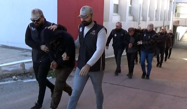 Interpol tarafından kırmızı bültenle aranan 6 DEAŞ üyesi Adana’da yakalandı