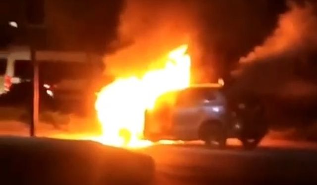 Bursa’da seyir halindeki otomobil alev alev yandı! Can havliyle kendini dışarı attı