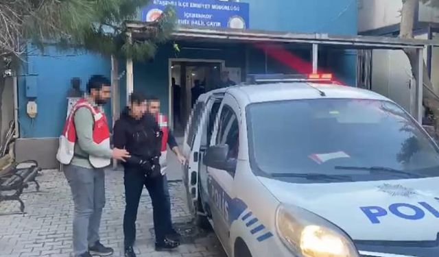 Ataşehir'de kendisini almayan minibüsün önünü kesen şahıs gözaltına alındı