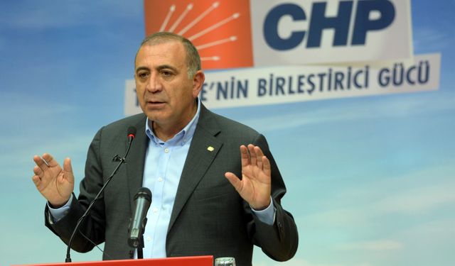 CHP'de önemli görevlerde bulunan Gürsel Tekin istifa etti