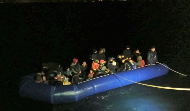 Çanakkale Ayvacık açıklarında 62 göçmen kurtarıldı, 36 kaçak göçmen yakalandı