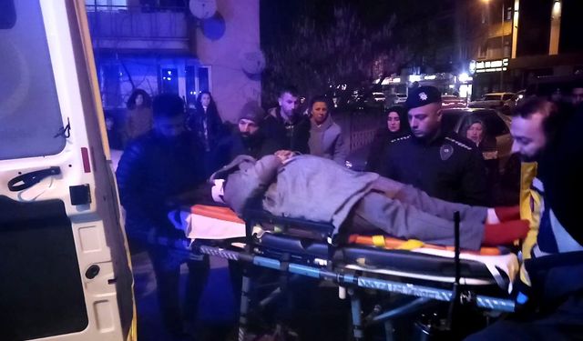 Bursa İnegöl ilçesinde ehliyetsiz sürücü yaya aileye çarptı: 3 yaralı