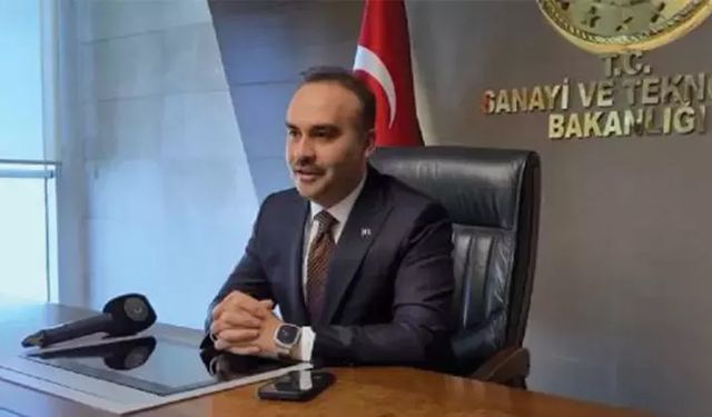 Bakan Kacır, Türkiye’nin ilk astronotu Gezeravcı ile telefonda görüştü