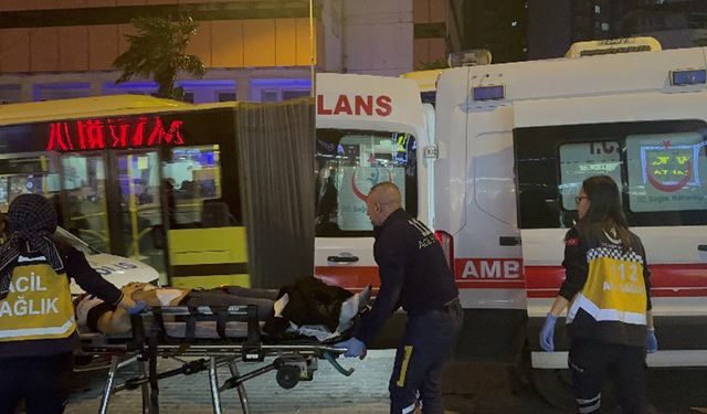 Bursa'da iki grup arasında bıçaklı kavga! 1 ağır yaralı