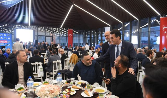 Mustafa Dündar, amatör spor kulüplerinin temsilcileriyle buluştu