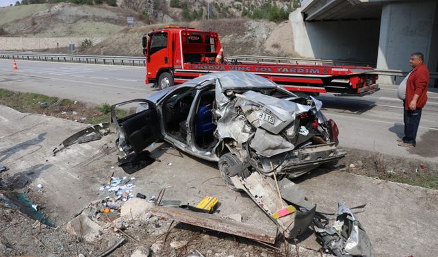 Amasya Taşova ilçesinde cenaze yolunda feci kaza: 1 ölü, 1 yaralı