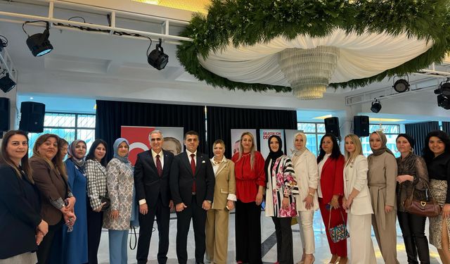 Bursa'da AK Parti Nilüfer'de "Kadın Cumhuriyeti" ilan etti