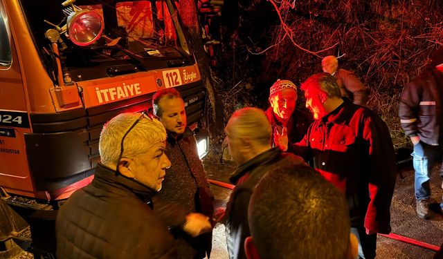 Bursa'da milletvekilinin köy ziyaretinde bir evi alevler sardı