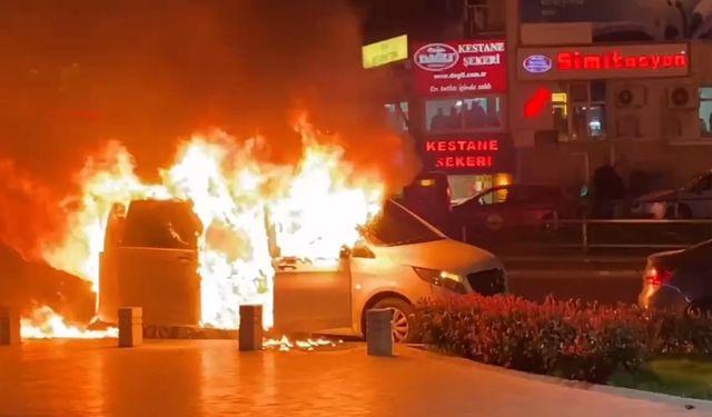 Bursa Büyükşehir Belediye Başkan Adayı Atilla Subaşı’nın makam aracı yandı