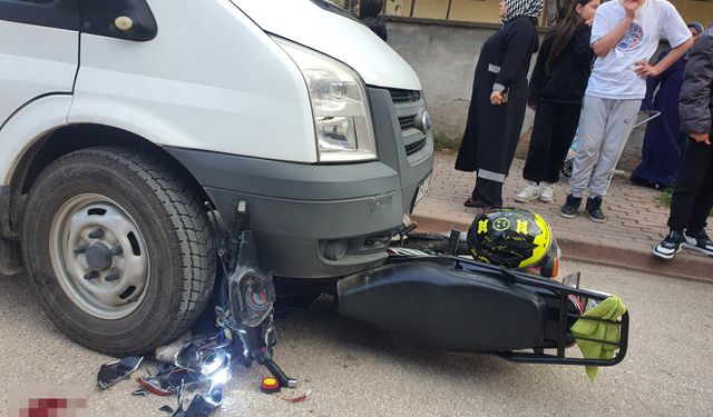 Bursa'da polisten kaçarken kaza yaptı!