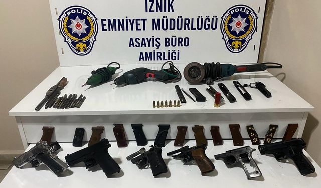 Bursa İznik'te  silah yaparak satan kaçak imalathaneye baskın