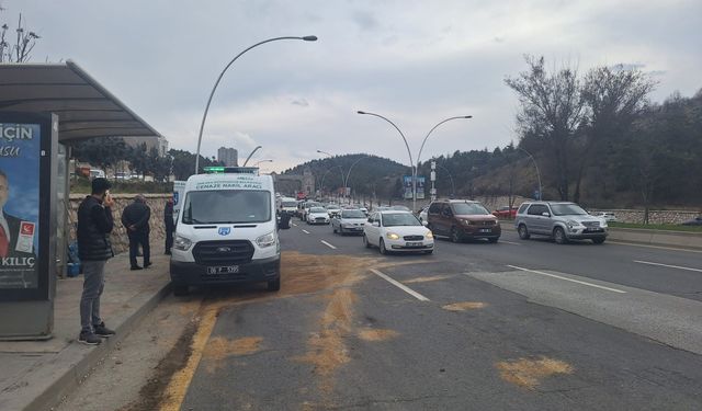 Ankara'da minibüs belediye otobüsüne çarptı: 1 ölü, 1 yaralı