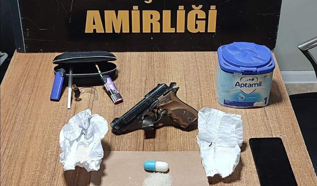 İzmir Menemen ilçesinde bebek maması kutusundan uyuşturucu çıktı