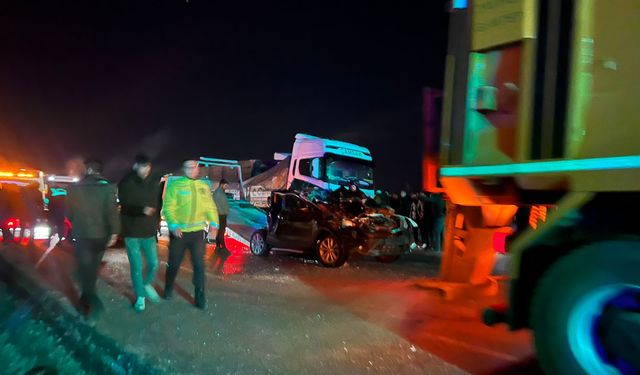 Nevşehir'de 14 araçlı zincirleme kaza! 3'ü ağır 7 yaralı