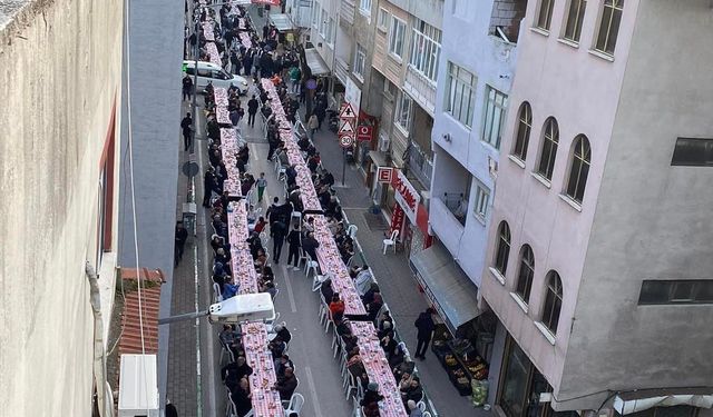 Osmangazi'de gençler bin kişilik iftar verdi