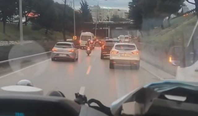 Bursa'da motosiklet sürücüsünden ambulans için örnek davranış