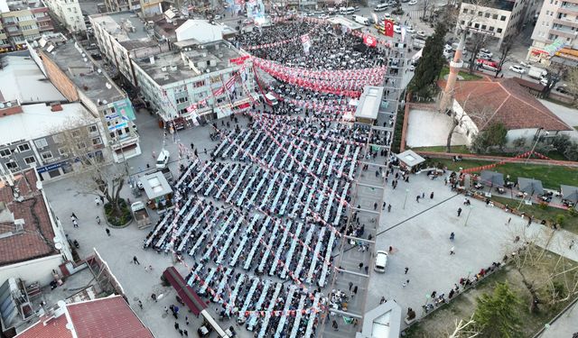 Bursa Kestel Belediyesi’nden 9 bin kişilik sokak iftarı
