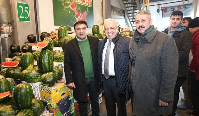 Şadi Özdemir Bursa Kent Hali'ne ziyarette bulundu