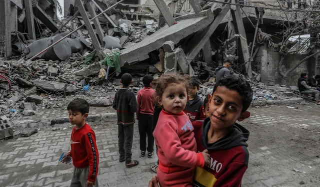 İsrail Gazze'de 14 bin 280 çocuğu katletti