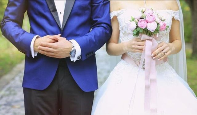 Evlilik kredisine 22 günde 4 bin 815 çift başvuru yaptı