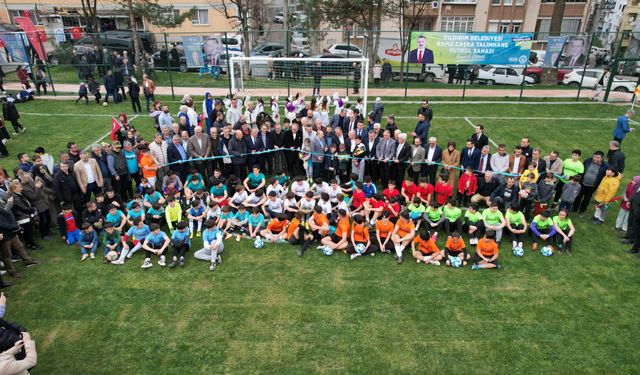 Bursa Yıldırım ilçesinde Talimhane Futbol Sahası hizmete açıldı